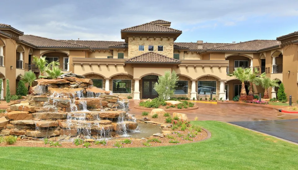 https://www.jaybirdseniorliving7.biz/wp-content/uploads/2025/09/Front-Elevation1-960x550_c.webp